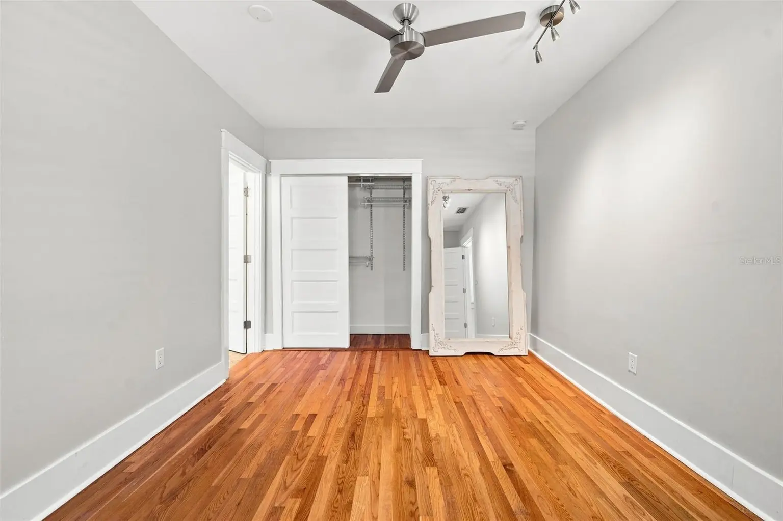 719 S BUNGALOW TERRACE, TAMPA, FL, photo 24 of 46