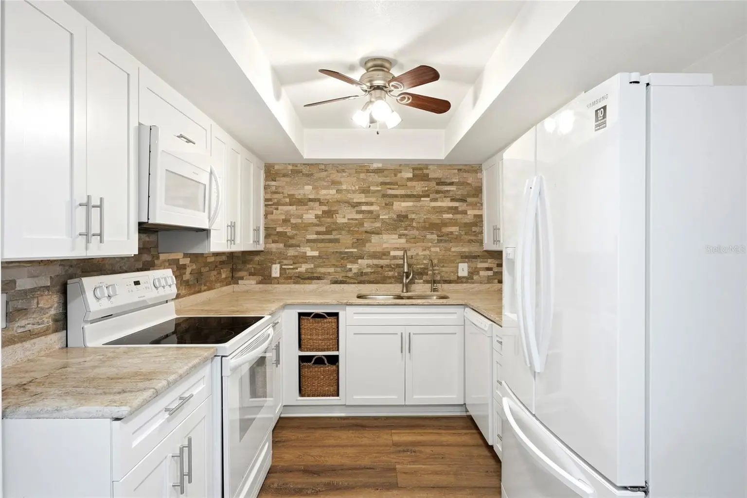 220 BELLEVIEW BOULEVARD #207, BELLEAIR, FL, photo 16 of 44