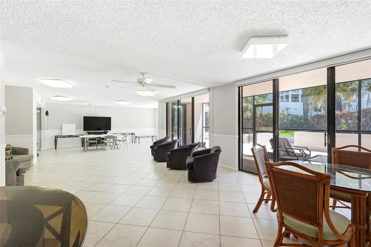 220 BELLEVIEW BOULEVARD #207, BELLEAIR, FL, photo 35 of 44