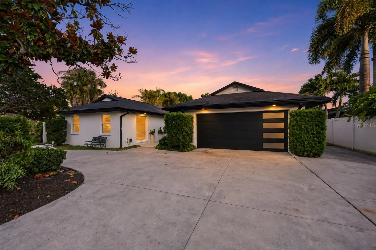 219 MIRAMAR BOULEVARD NE, ST PETERSBURG, FL, photo 1 of 47