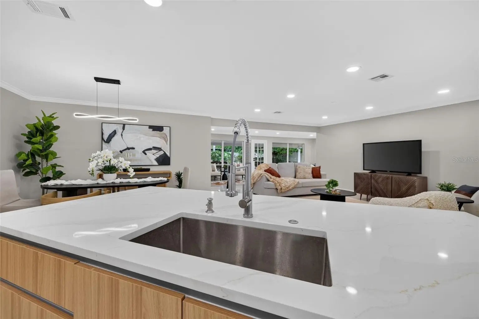 219 MIRAMAR BOULEVARD NE, ST PETERSBURG, FL, photo 11 of 47