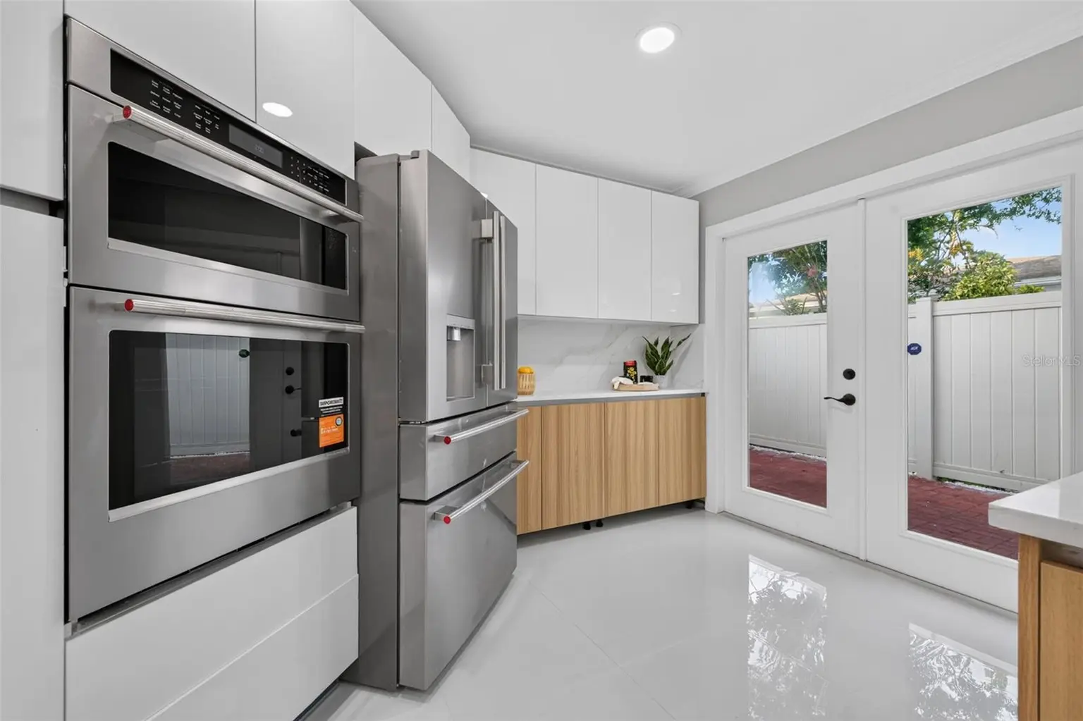 219 MIRAMAR BOULEVARD NE, ST PETERSBURG, FL, photo 12 of 47