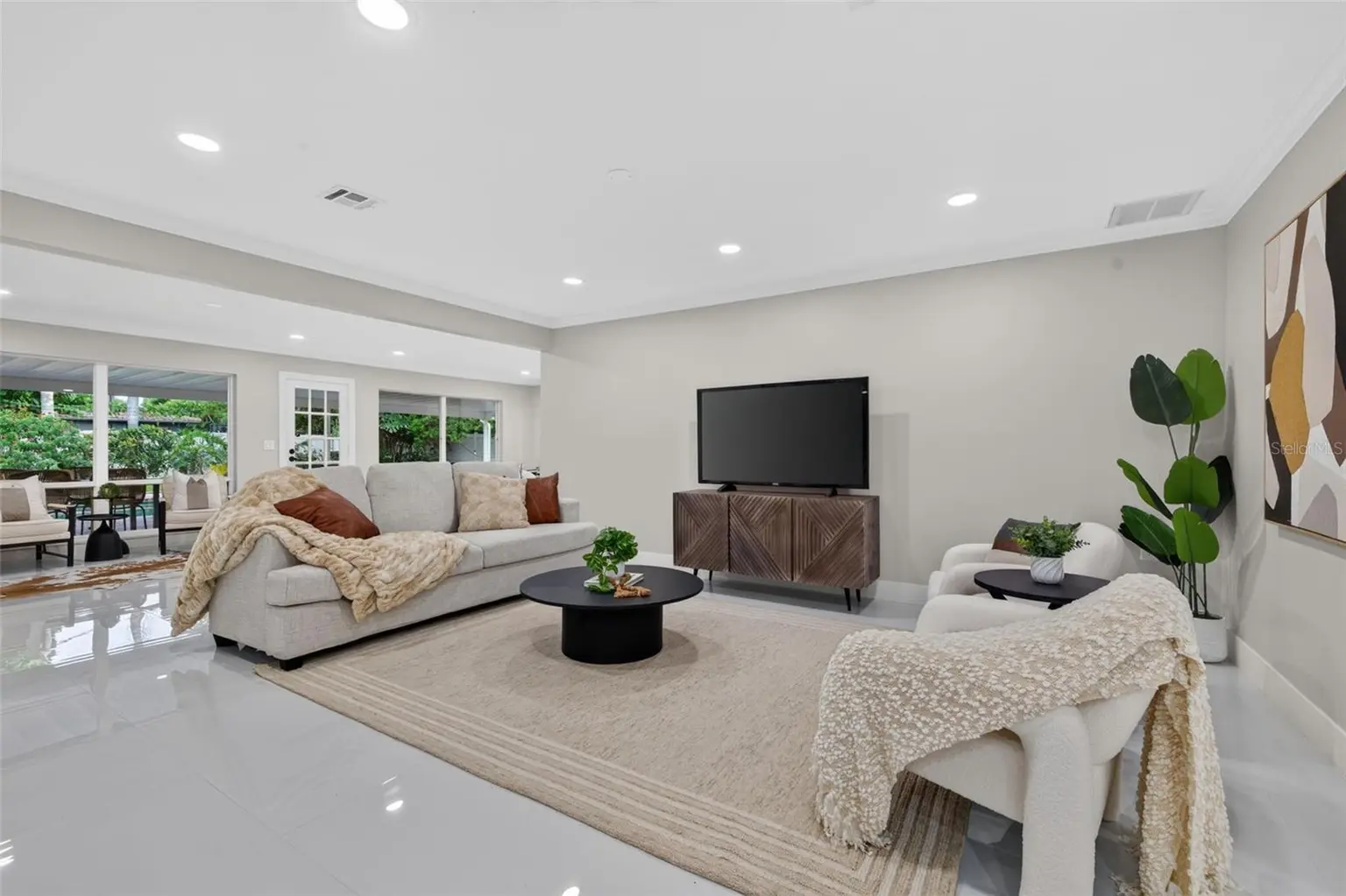 219 MIRAMAR BOULEVARD NE, ST PETERSBURG, FL, photo 14 of 47
