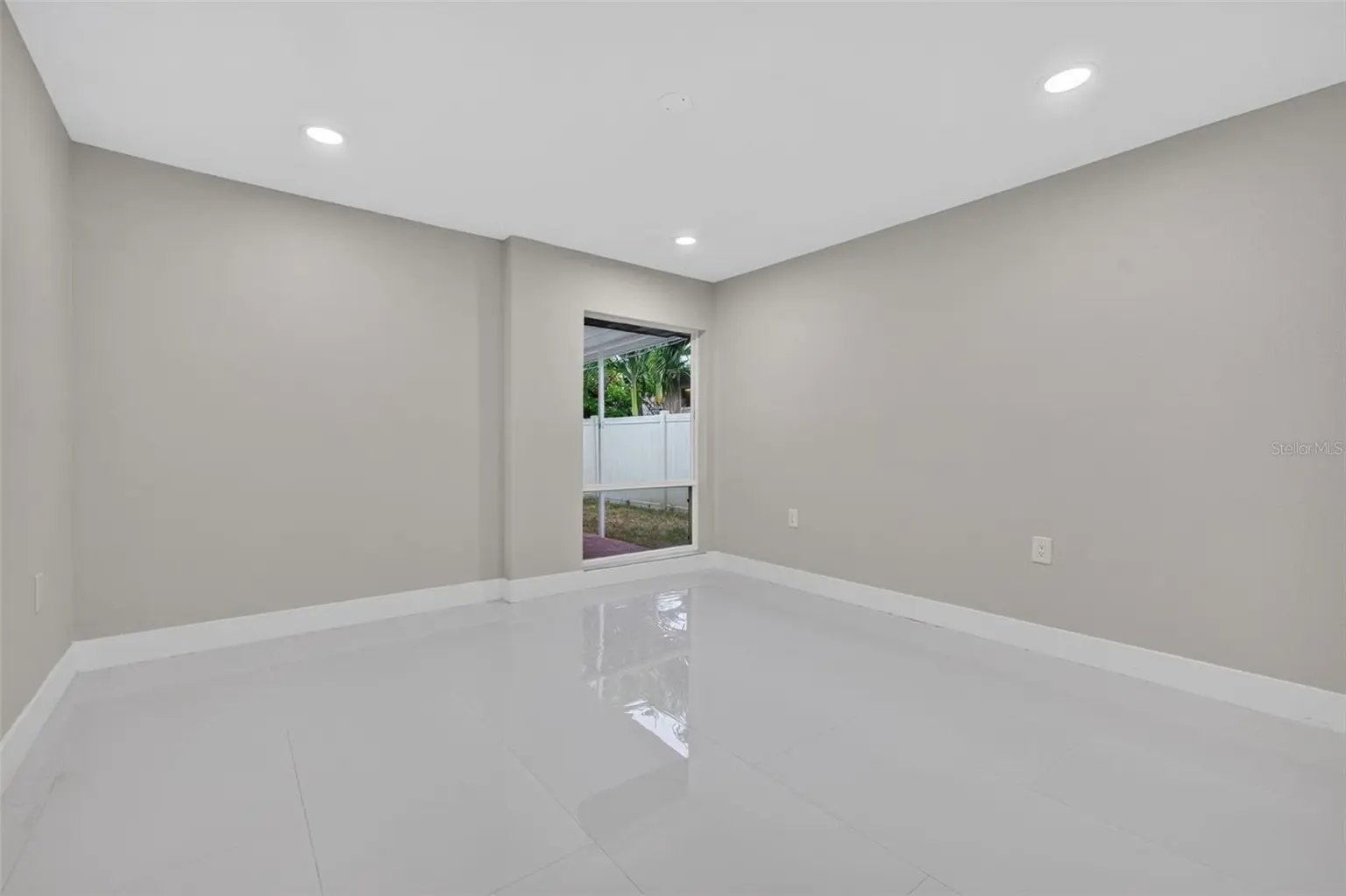 219 MIRAMAR BOULEVARD NE, ST PETERSBURG, FL, photo 31 of 47