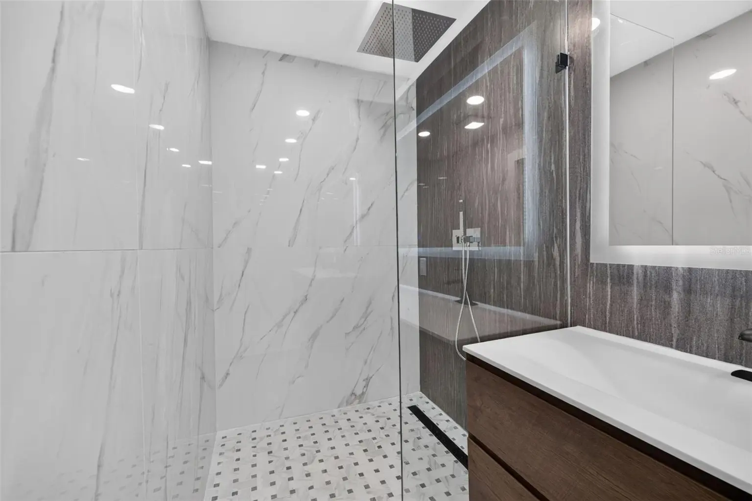 219 MIRAMAR BOULEVARD NE, ST PETERSBURG, FL, photo 33 of 47