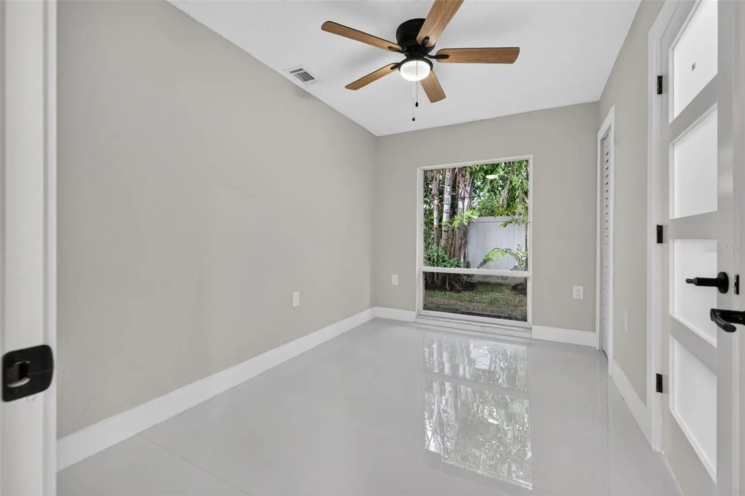 219 MIRAMAR BOULEVARD NE, ST PETERSBURG, FL, photo 34 of 47