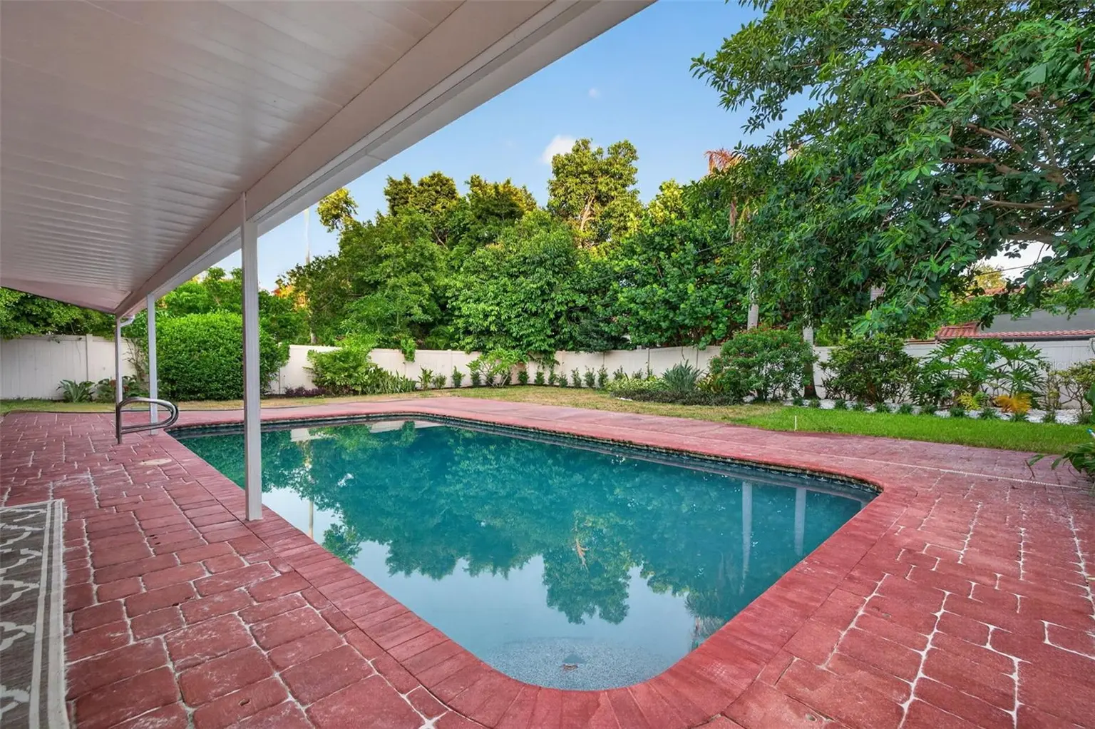 219 MIRAMAR BOULEVARD NE, ST PETERSBURG, FL, photo 41 of 47