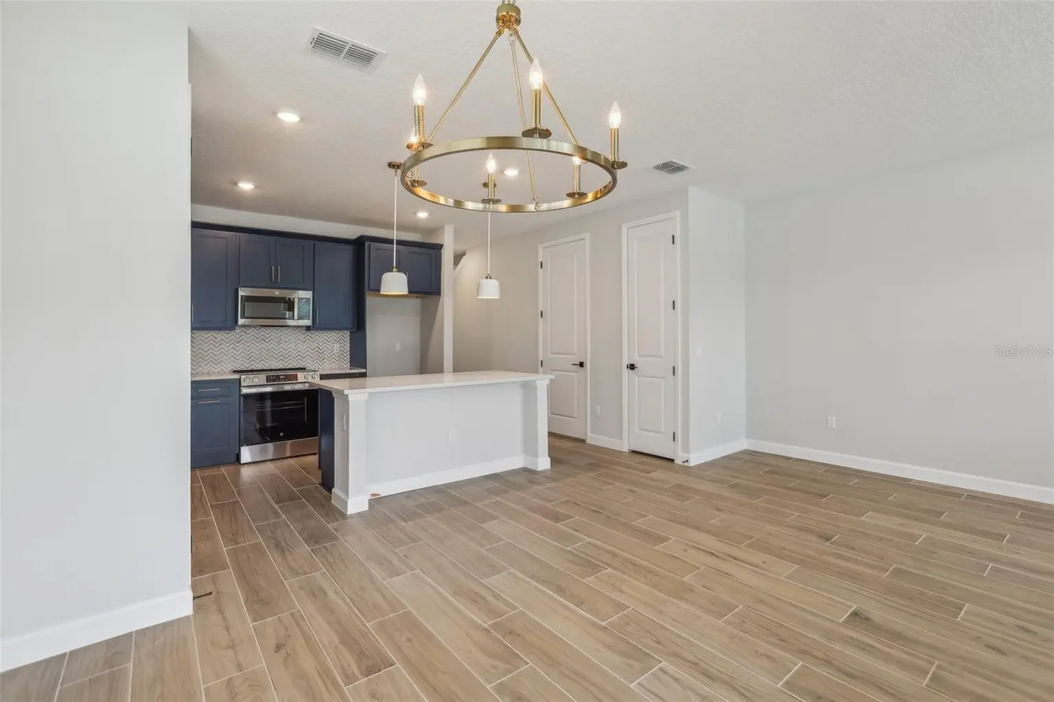 7324 DEER VALLEY CIRCLE, TAMPA, FL, photo 11 of 25
