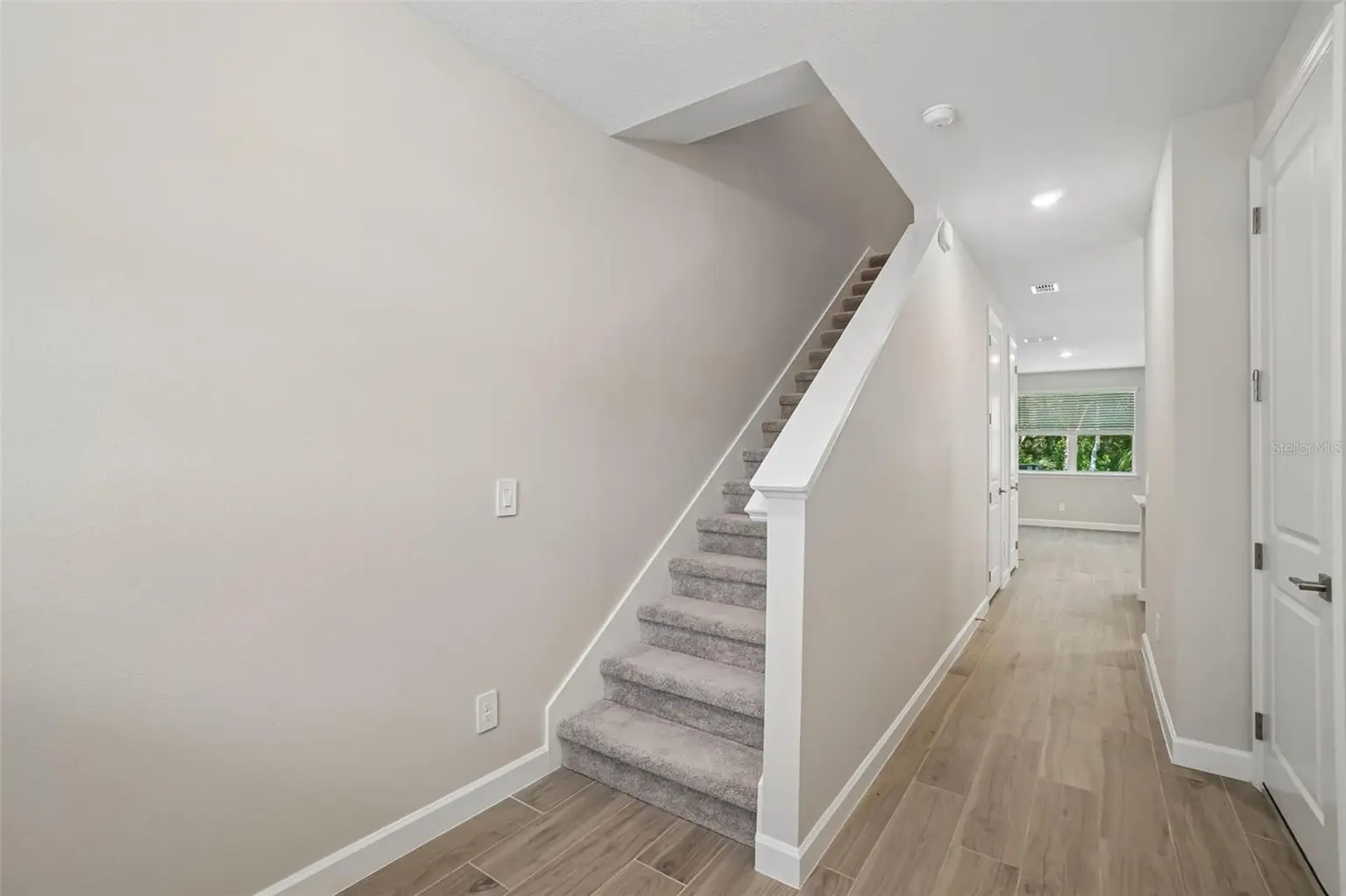 7328 DEER VALLEY CIRCLE, TAMPA, FL, photo 3 of 28