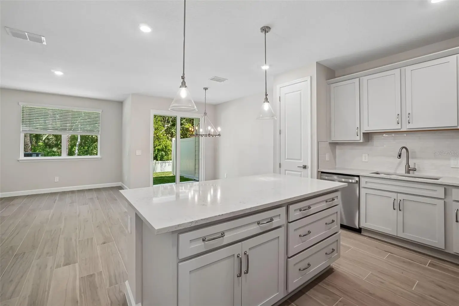 7328 DEER VALLEY CIRCLE, TAMPA, FL, photo 9 of 28