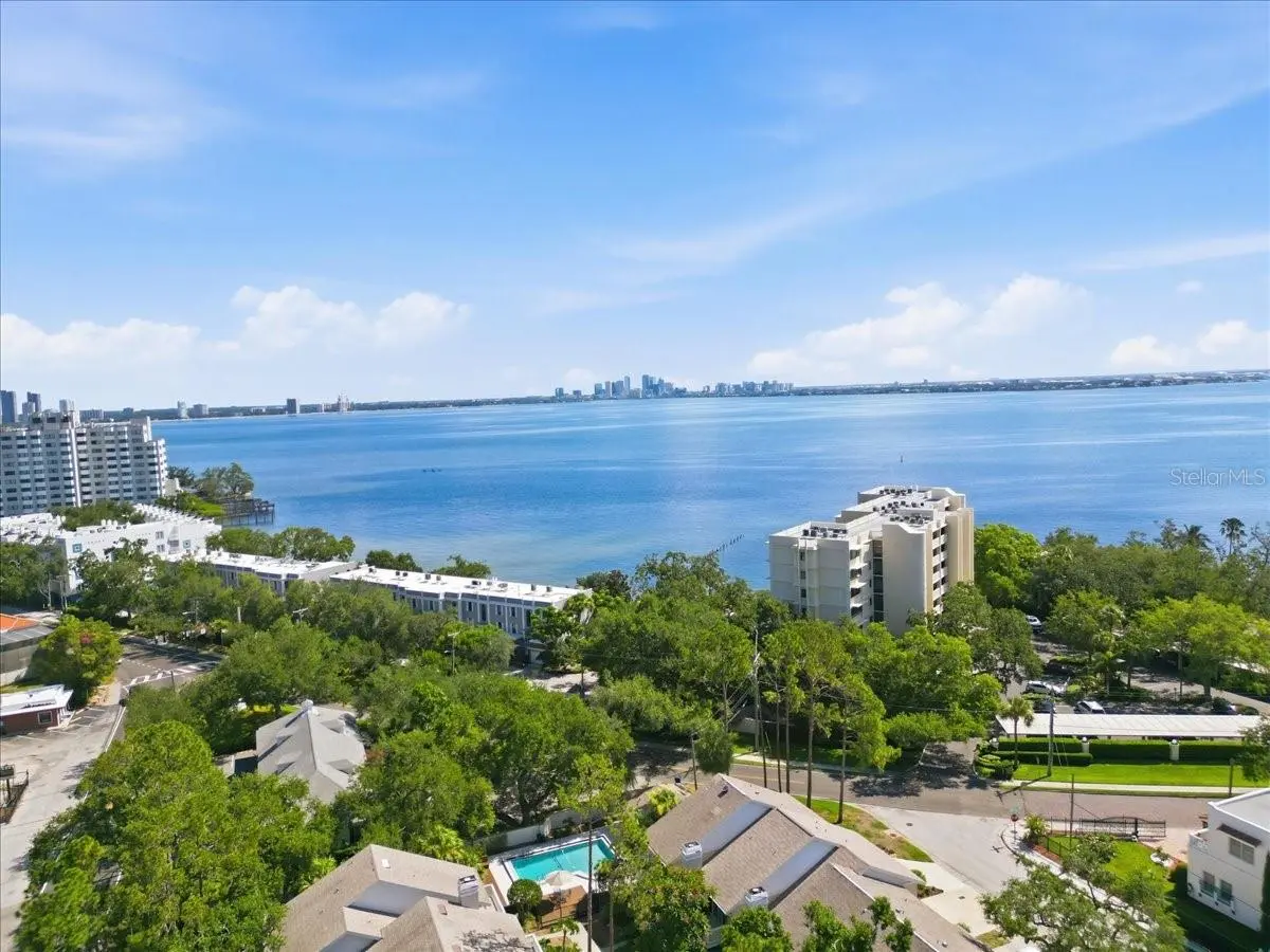 5101 S JULES VERNE COURT, TAMPA, FL