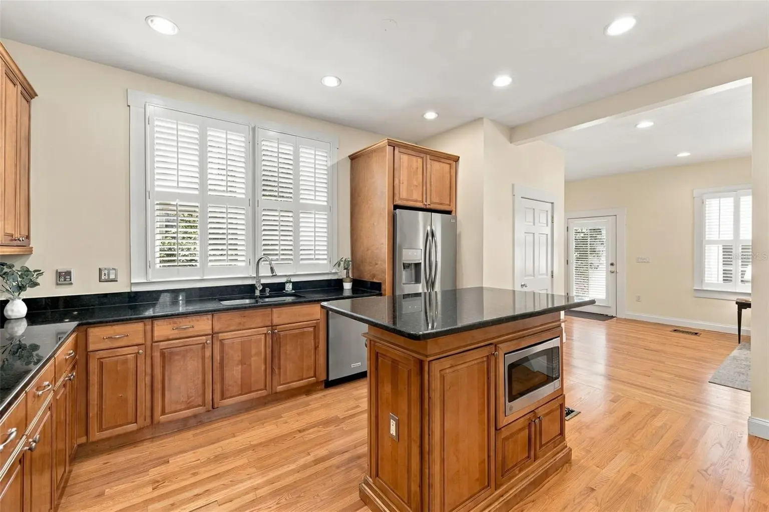 1801 W HILLS AVENUE, TAMPA, FL, photo 22 of 73