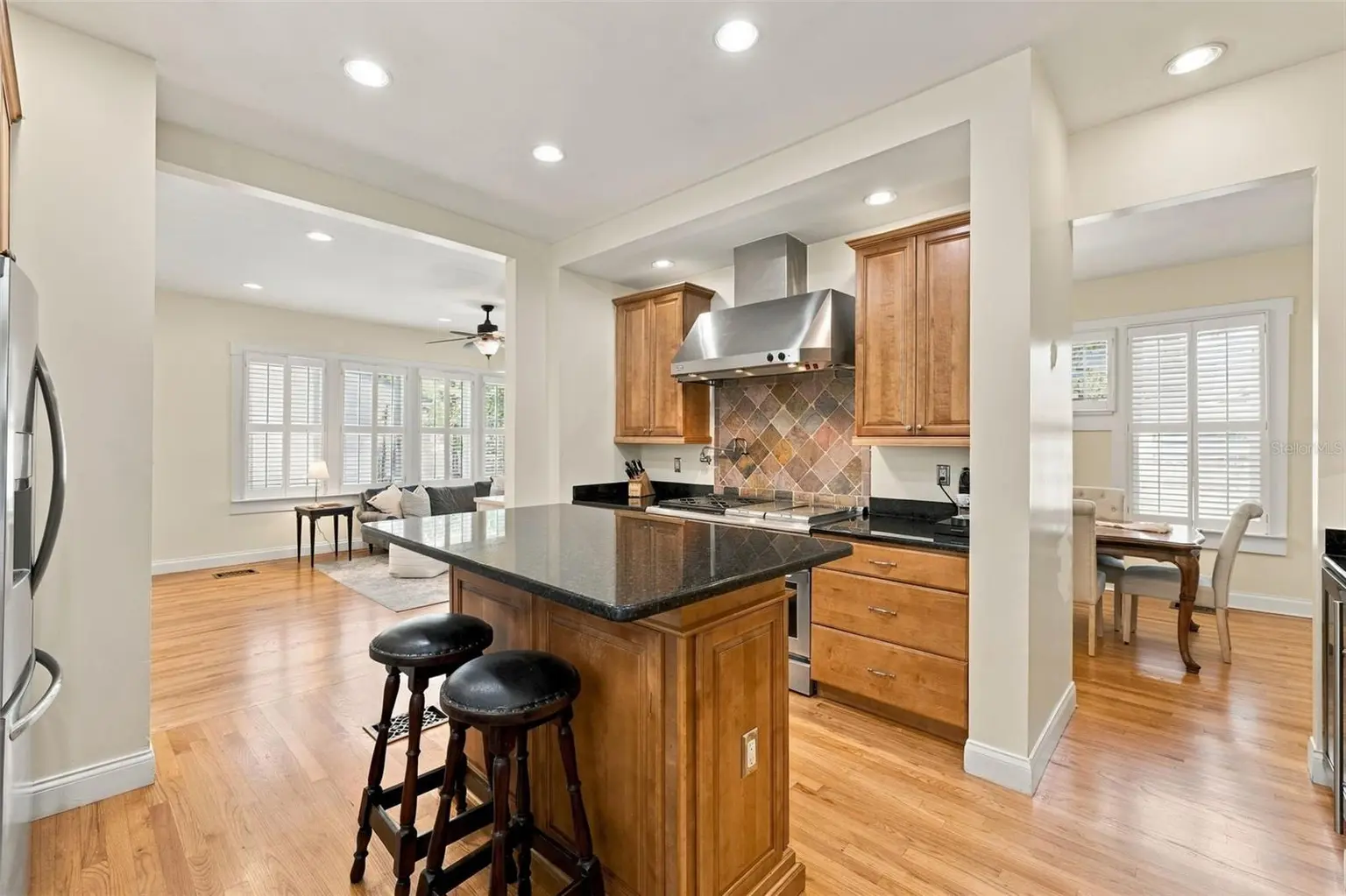 1801 W HILLS AVENUE, TAMPA, FL, photo 23 of 73