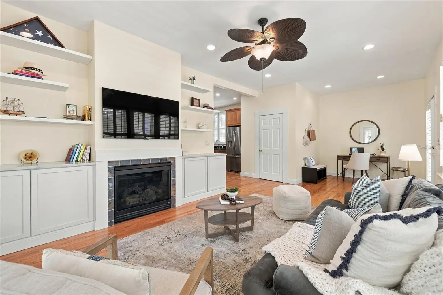 1801 W HILLS AVENUE, TAMPA, FL, photo 28 of 73