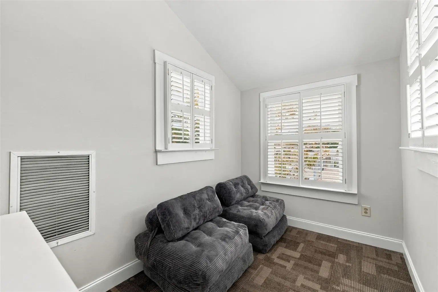 1801 W HILLS AVENUE, TAMPA, FL, photo 43 of 73
