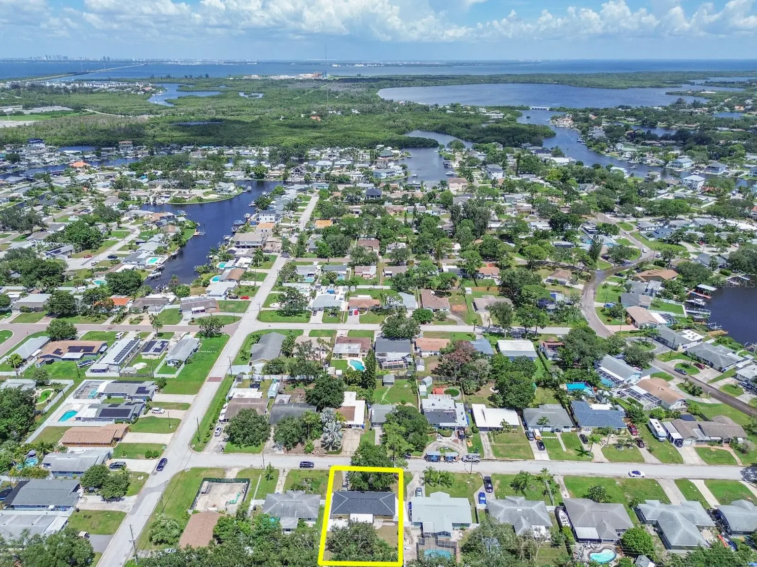 9046 3RD STREET N, ST PETERSBURG, FL, photo 4 of 47
