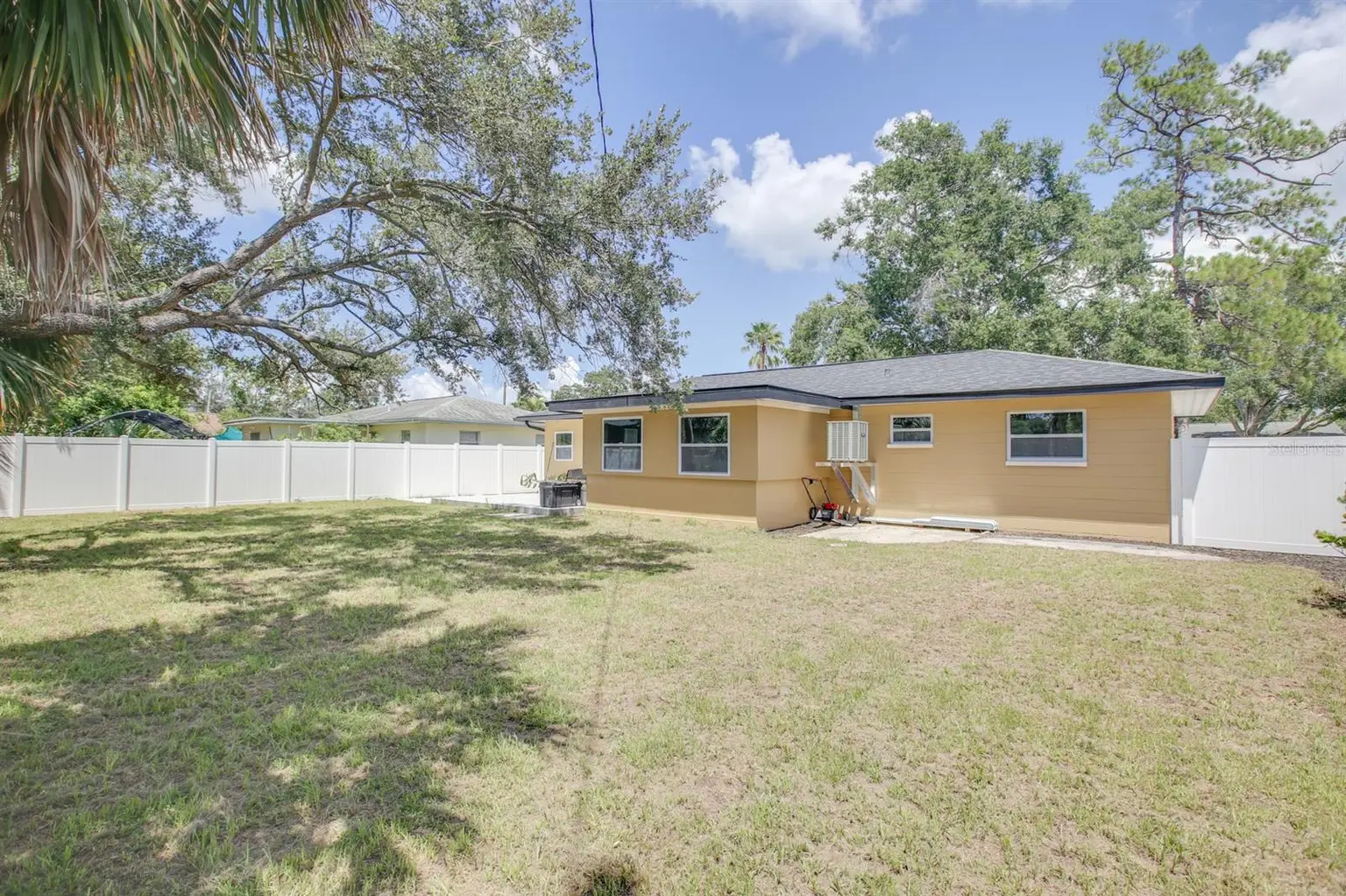 9046 3RD STREET N, ST PETERSBURG, FL, photo 13 of 47