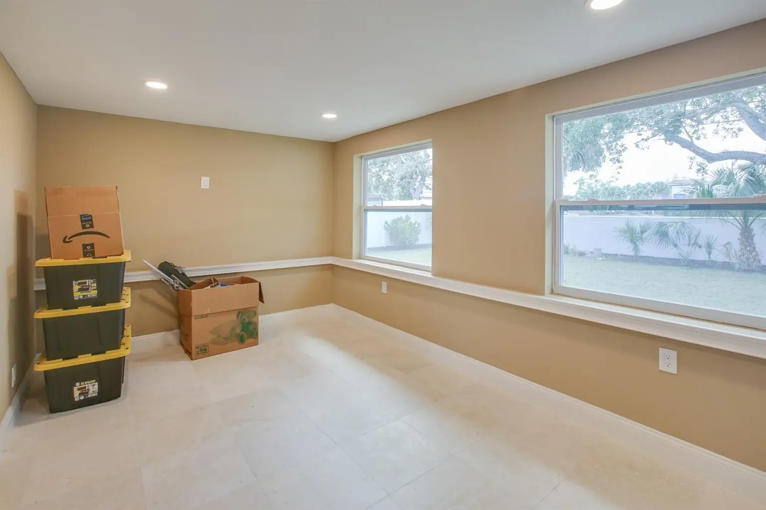 9046 3RD STREET N, ST PETERSBURG, FL, photo 23 of 47