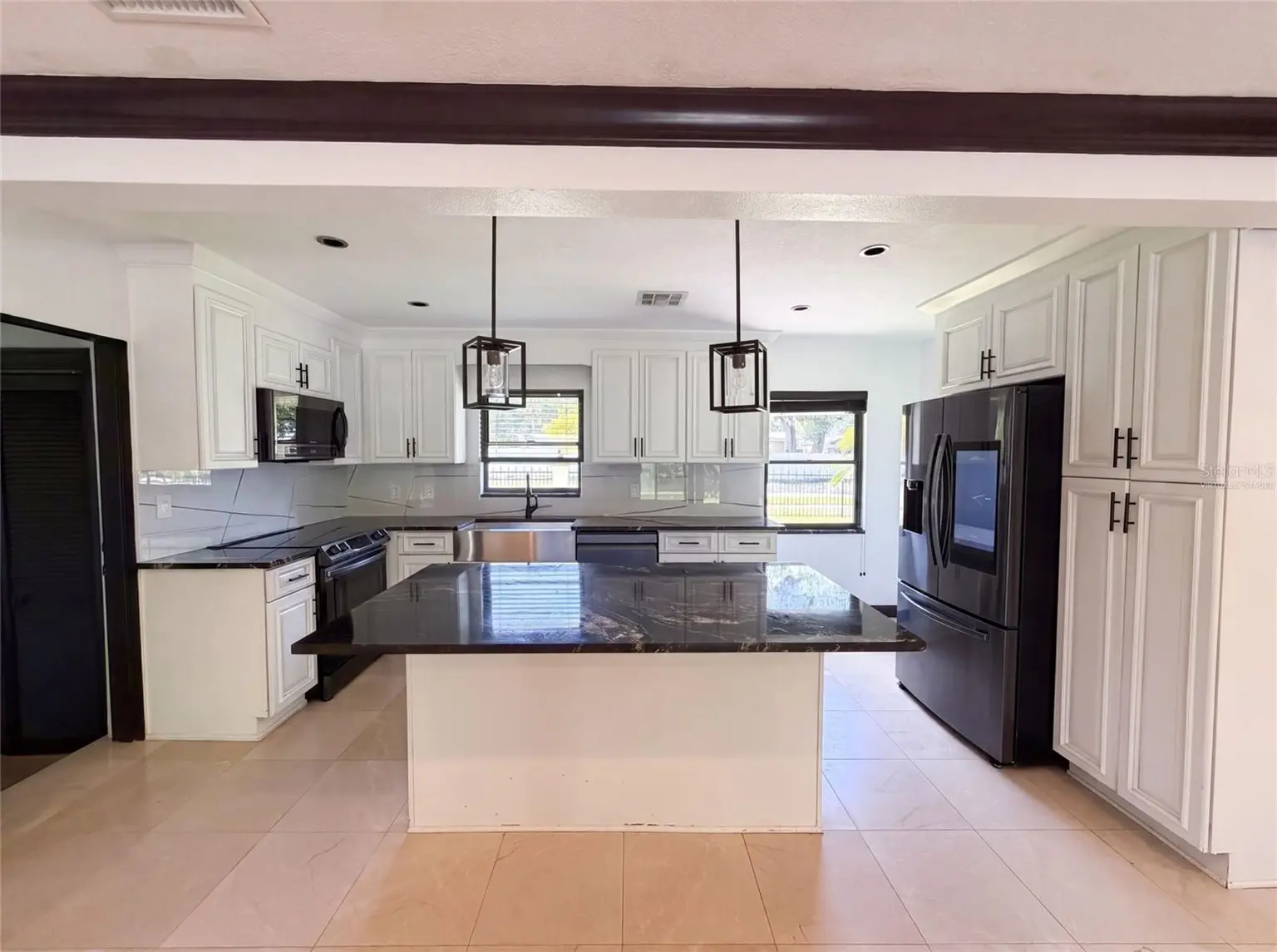 1515 S WEST SHORE BOULEVARD, TAMPA, FL, photo 2 of 25