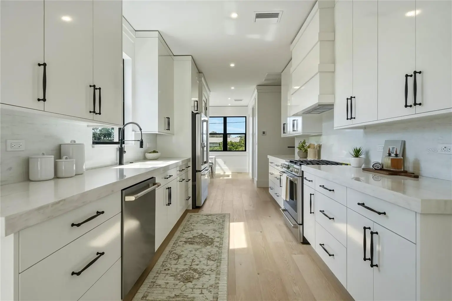 Bahia Vista home, photo 6 of 8