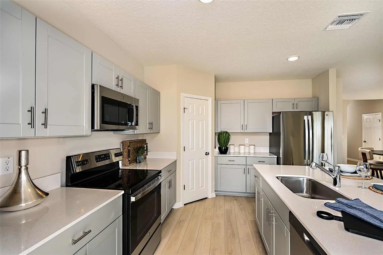 15201 MAUDE LANDING LOOP, WIMAUMA, FL, photo 9 of 25