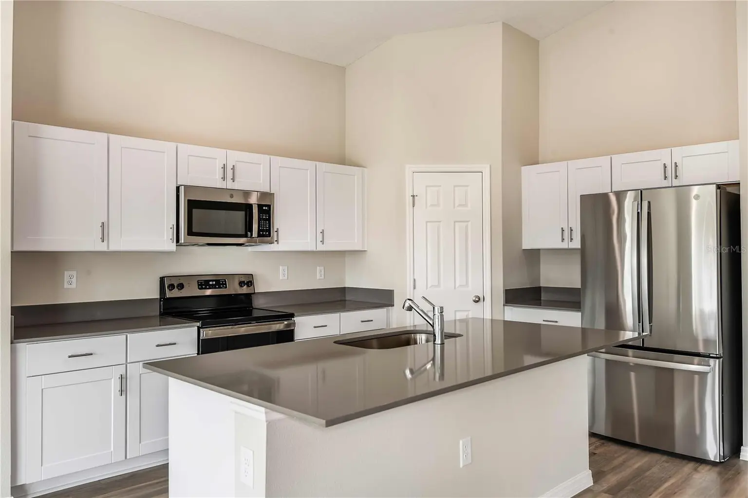 36644 THORNHEDGE DRIVE, ZEPHYRHILLS, FL, photo 2 of 29