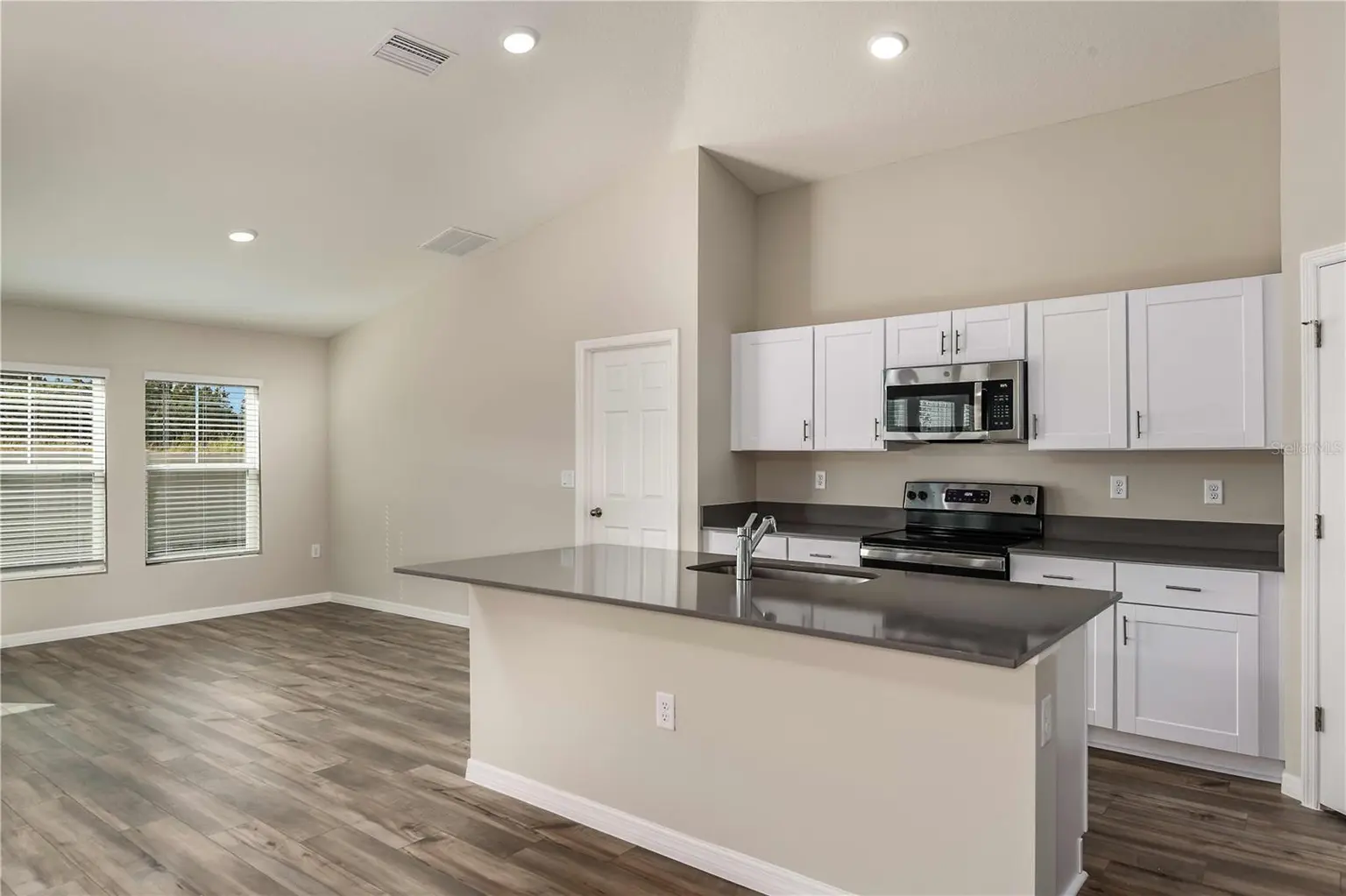 36644 THORNHEDGE DRIVE, ZEPHYRHILLS, FL, photo 10 of 29