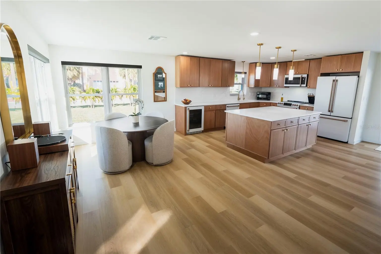 705 GULF BOULEVARD, BELLEAIR BEACH, FL, photo 2 of 38