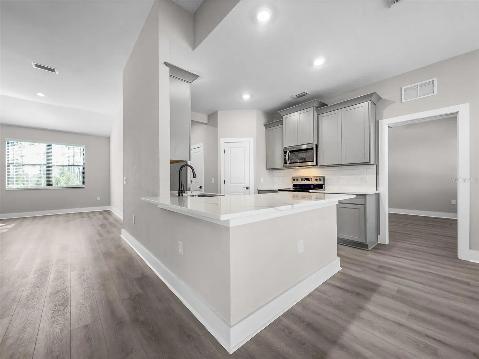 2411 GALLAGHER ROAD, DOVER, FL, photo 4 of 6