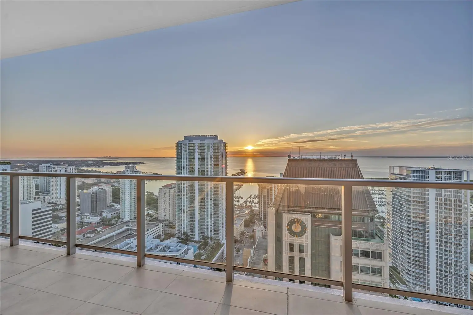 275 1ST AVENUE S #3704, ST PETERSBURG, FL