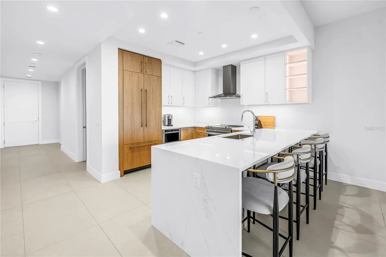 275 1ST AVENUE S #3704, ST PETERSBURG, FL, photo 20 of 81