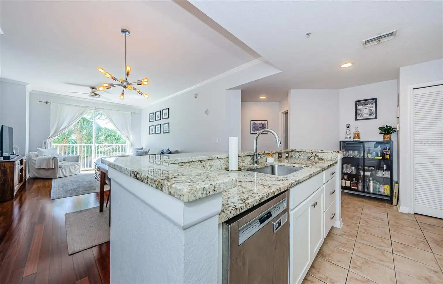 700 S HARBOUR ISLAND BOULEVARD #404, TAMPA, FL, photo 3 of 32