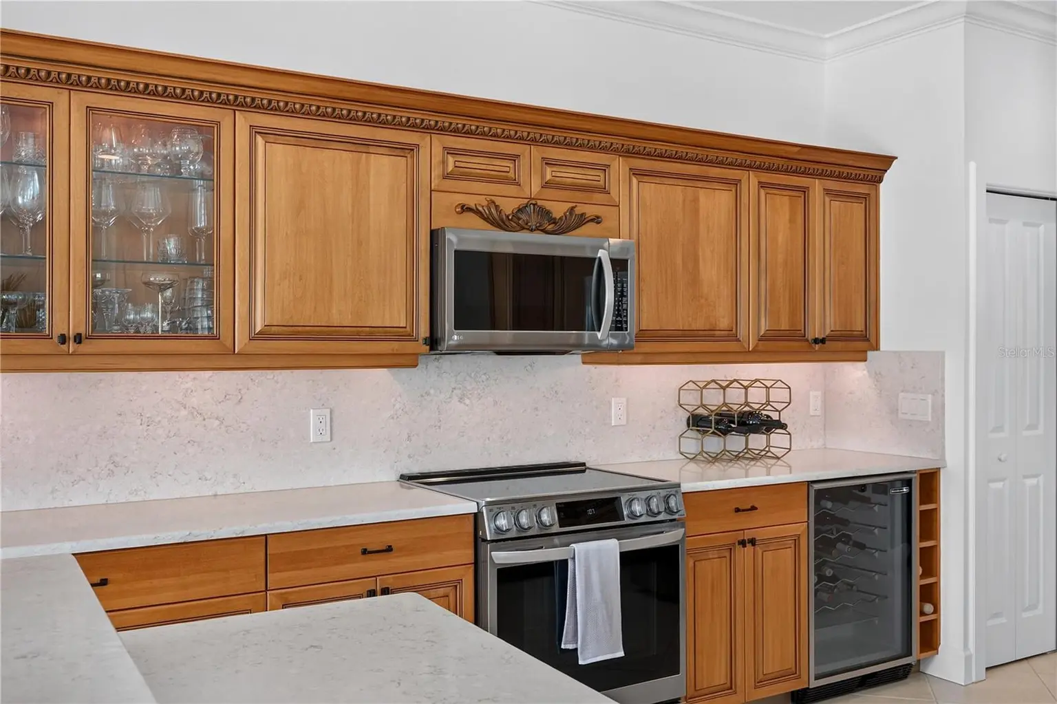 204 POINCIANA LANE, LARGO, FL, photo 26 of 95