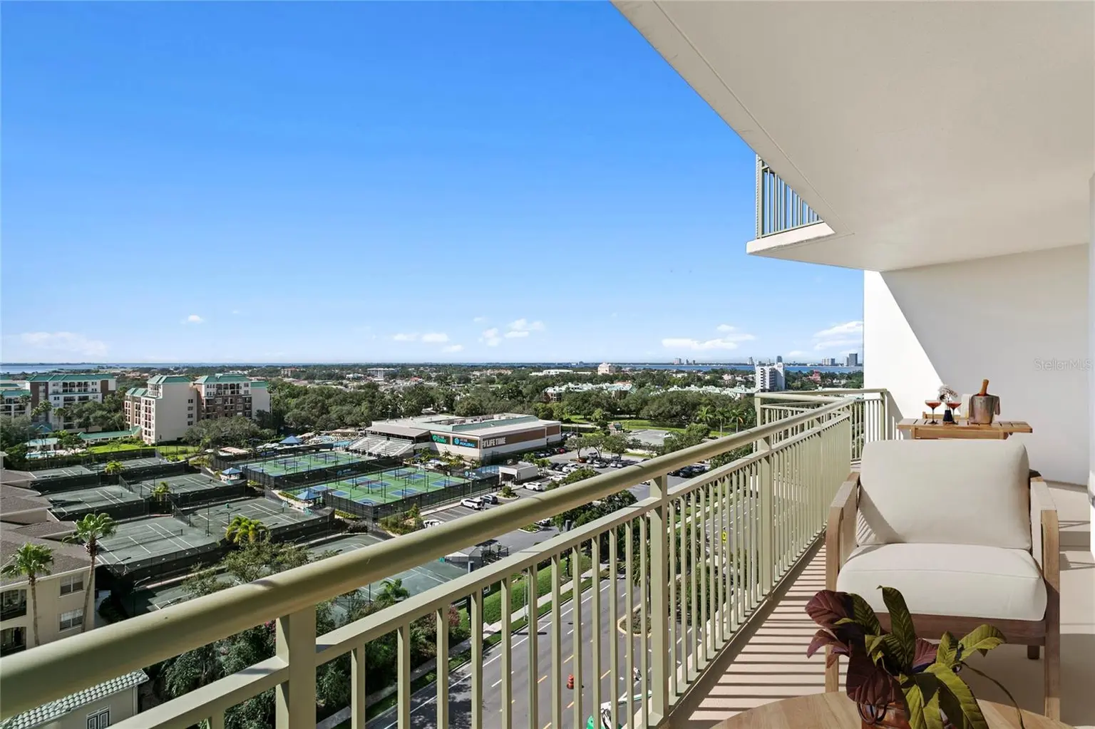 450 KNIGHTS RUN AVENUE #1004, TAMPA, FL, photo 4 of 60