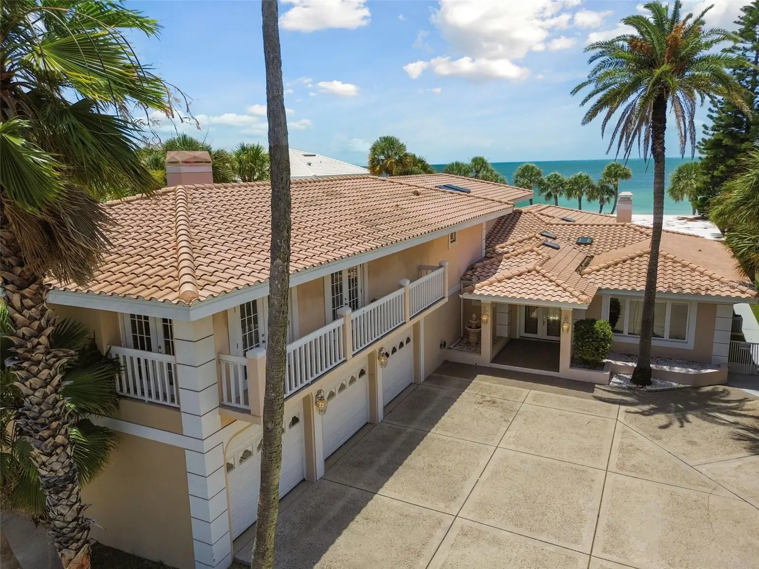 1520 GULF BOULEVARD, BELLEAIR BEACH, FL, photo 2 of 62