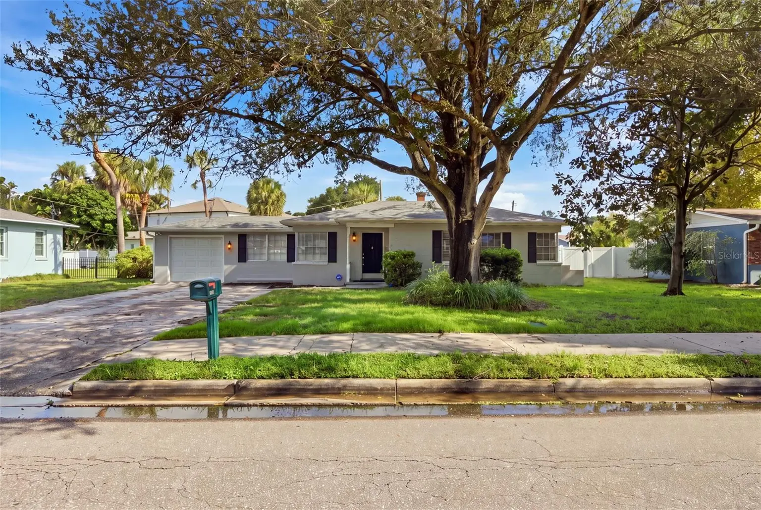 4003 W EUCLID AVENUE, TAMPA, FL, photo 2 of 23