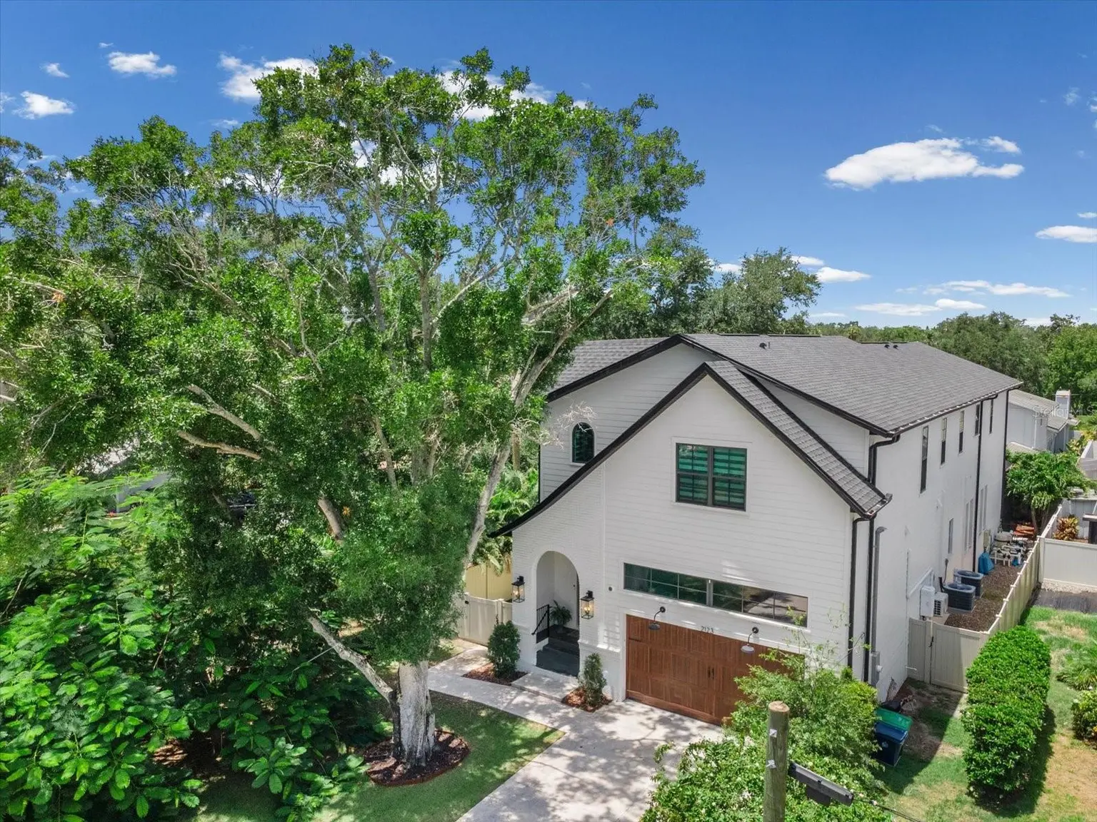 2123 S CORTEZ AVENUE, TAMPA, FL, photo 12 of 89