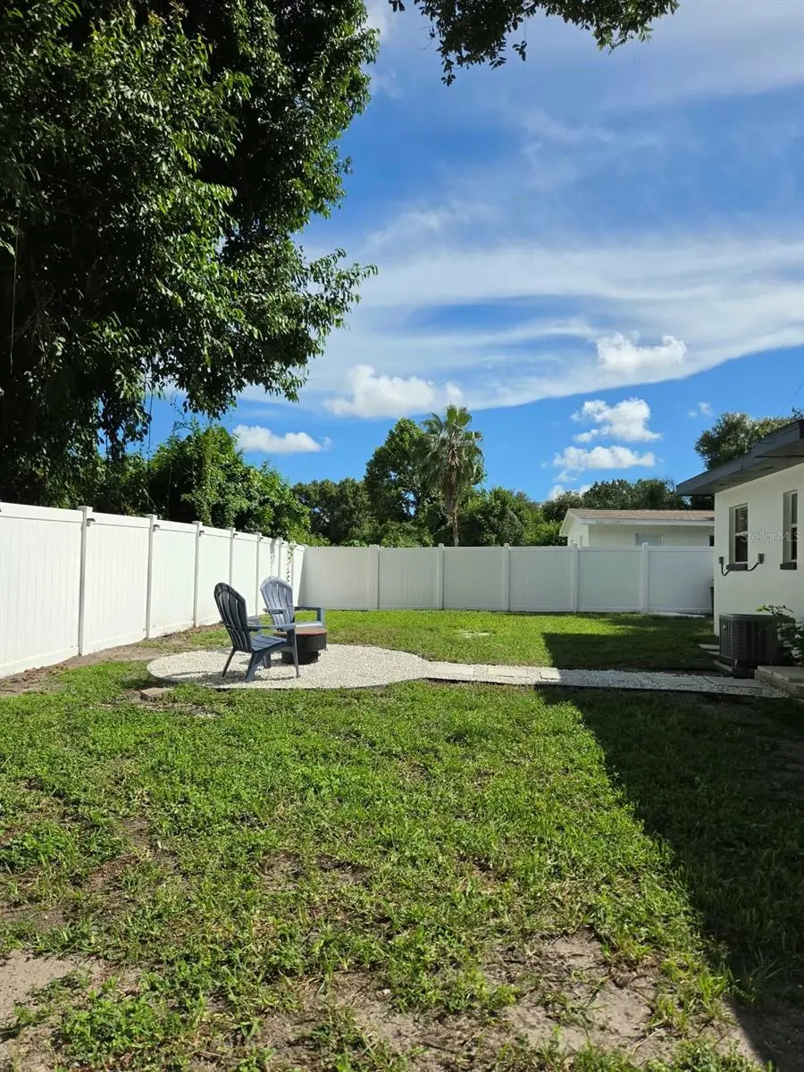 327 BARBARA CIRCLE, BELLEAIR, FL, photo 26 of 30