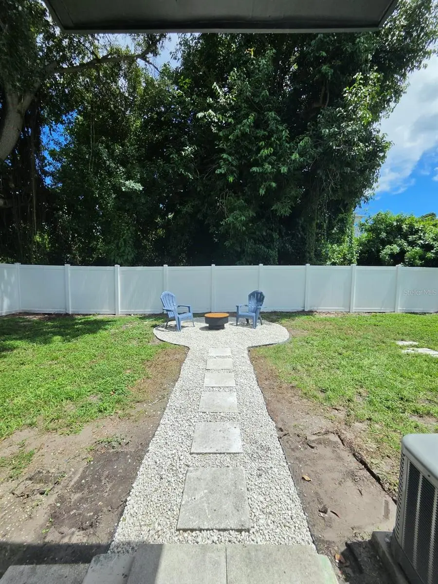 327 BARBARA CIRCLE, BELLEAIR, FL, photo 27 of 30