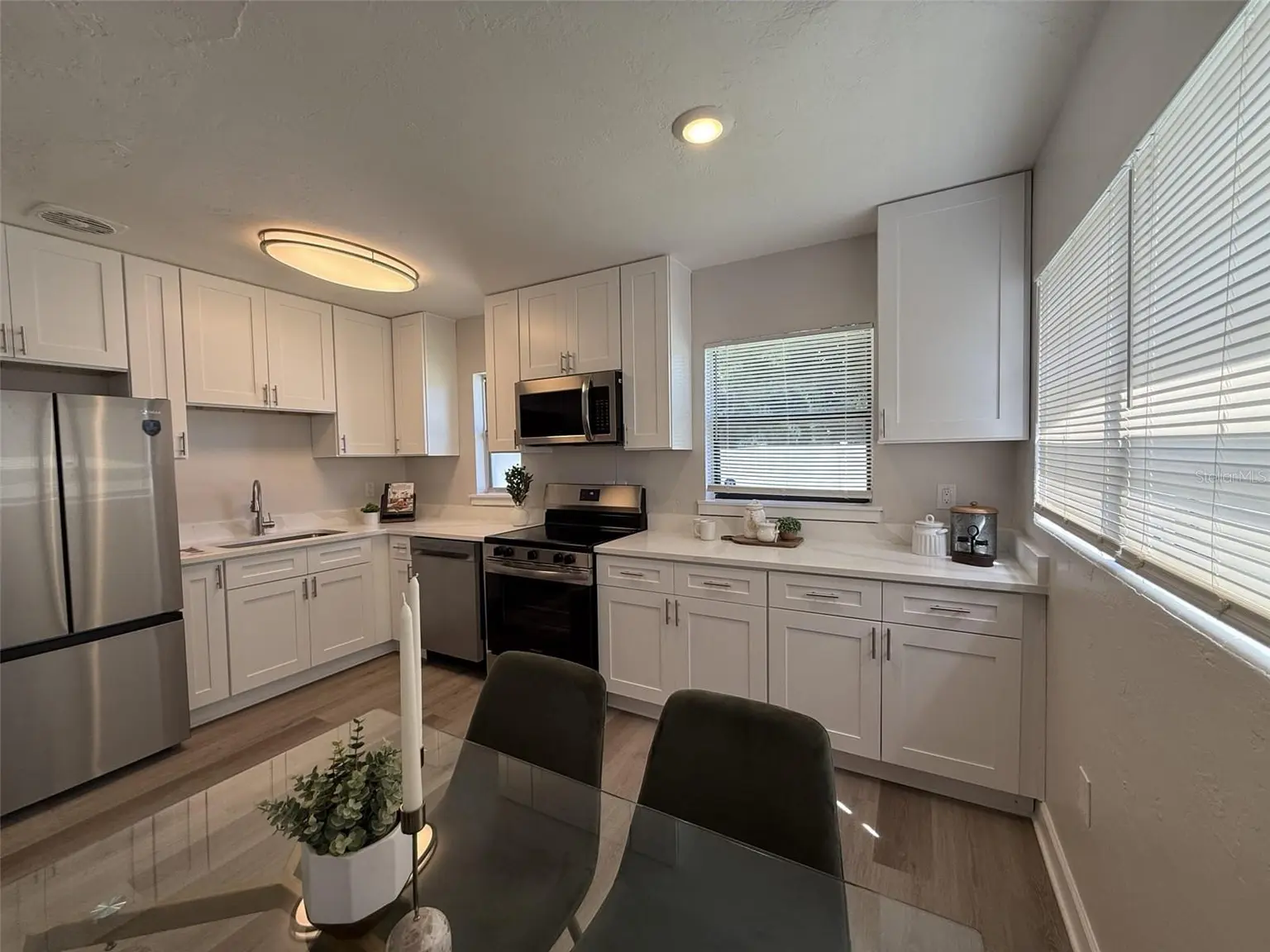 327 BARBARA CIRCLE, BELLEAIR, FL, photo 9 of 30