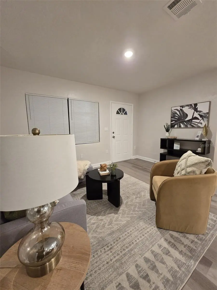327 BARBARA CIRCLE, BELLEAIR, FL, photo 8 of 30
