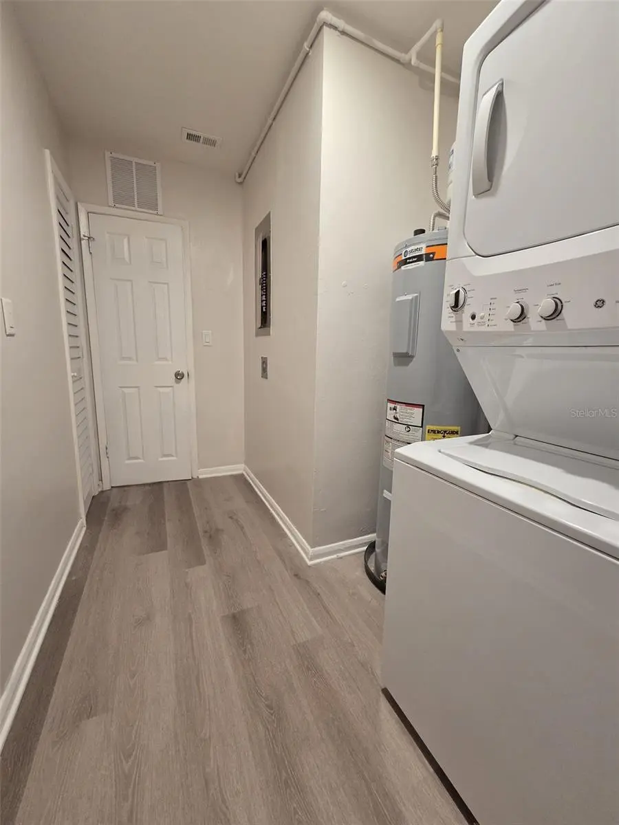 327 BARBARA CIRCLE, BELLEAIR, FL, photo 24 of 30
