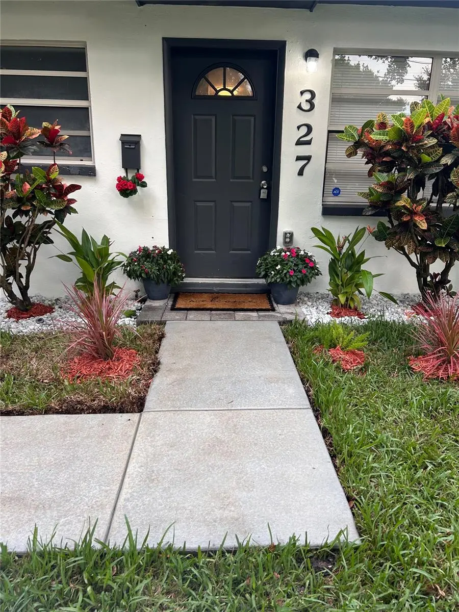 327 BARBARA CIRCLE, BELLEAIR, FL, photo 3 of 30
