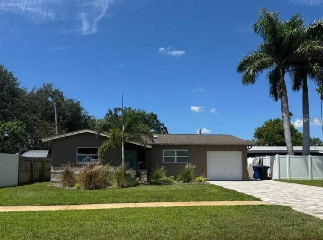 1836 BAYOU GRANDE BOULEVARD NE, ST PETERSBURG, FL