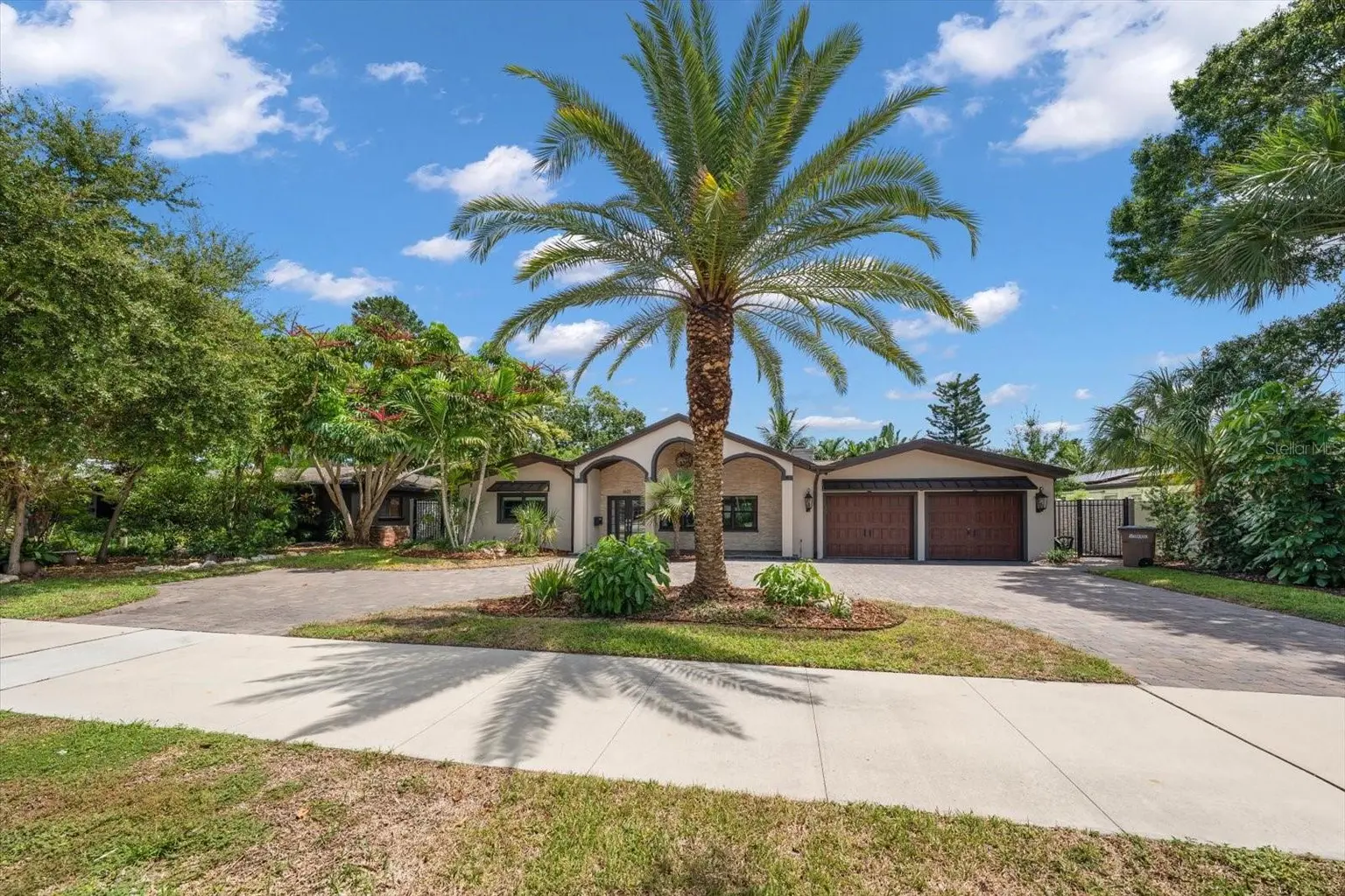 1621 INDIAN ROCKS ROAD, BELLEAIR, FL