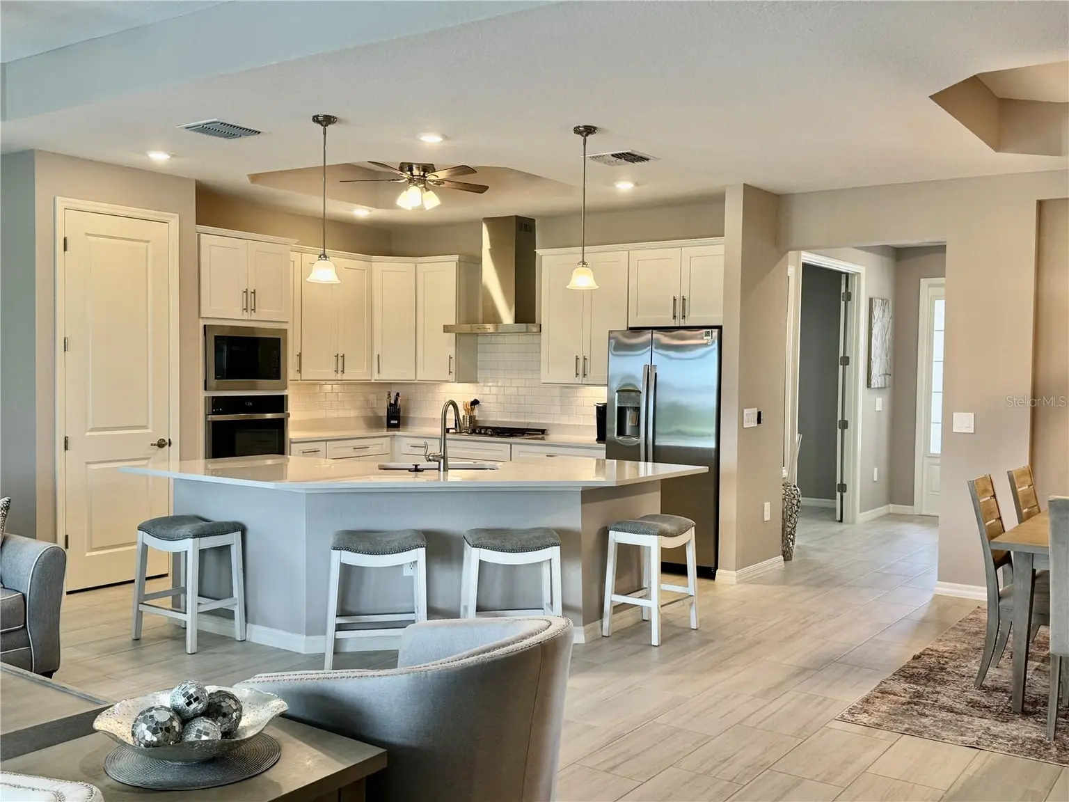 19146 CHERRYSTONE WAY, LAKEWOOD RANCH, FL, photo 2 of 37