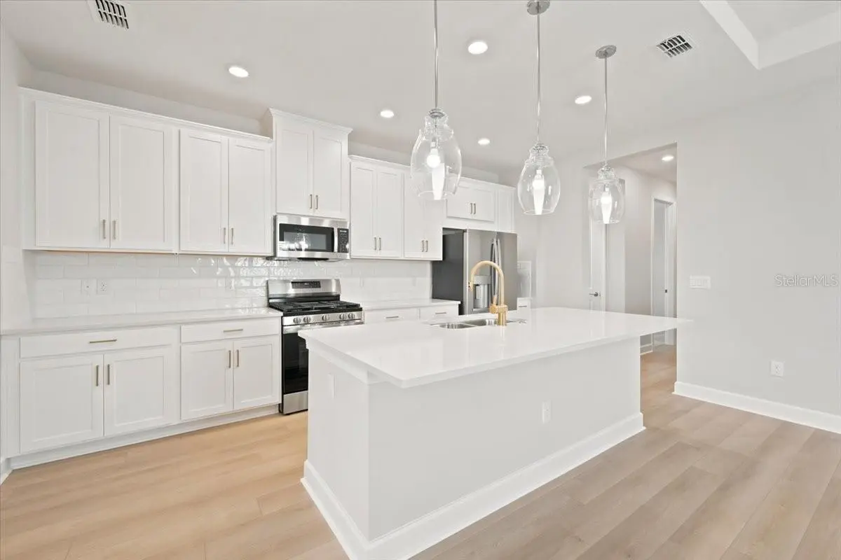 13836 FLETCHER DRIVE, PALMETTO, FL, photo 16 of 40