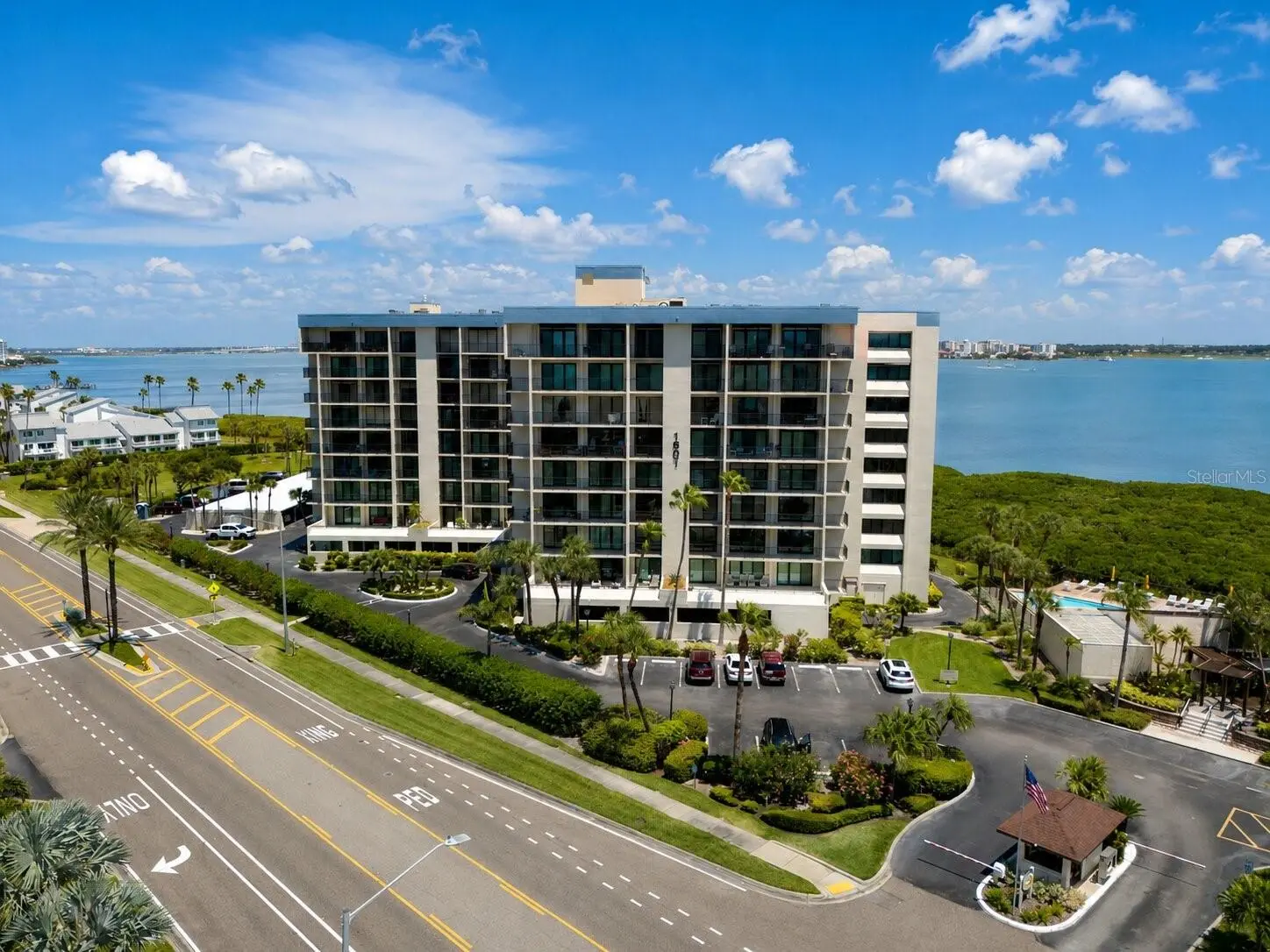 1501 GULF BOULEVARD #305, CLEARWATER BEACH, FL