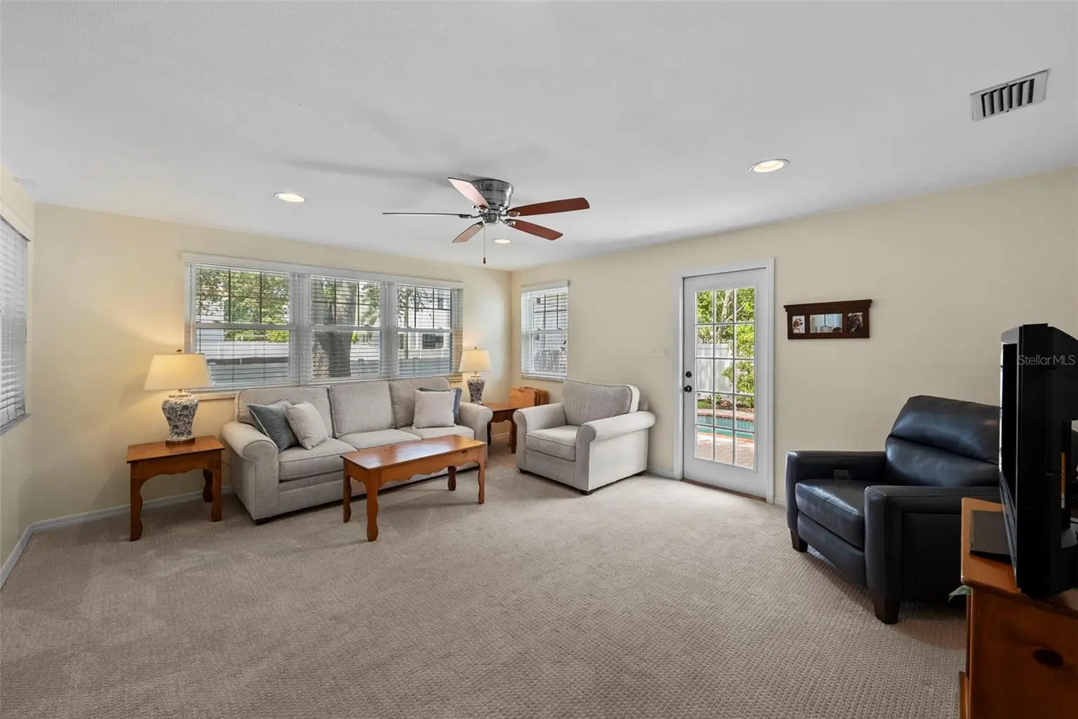 3823 W TACON STREET, TAMPA, FL, photo 3 of 40