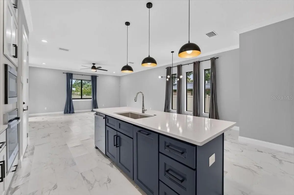 2501 W NORTH A STREET #B, TAMPA, FL, photo 8 of 93